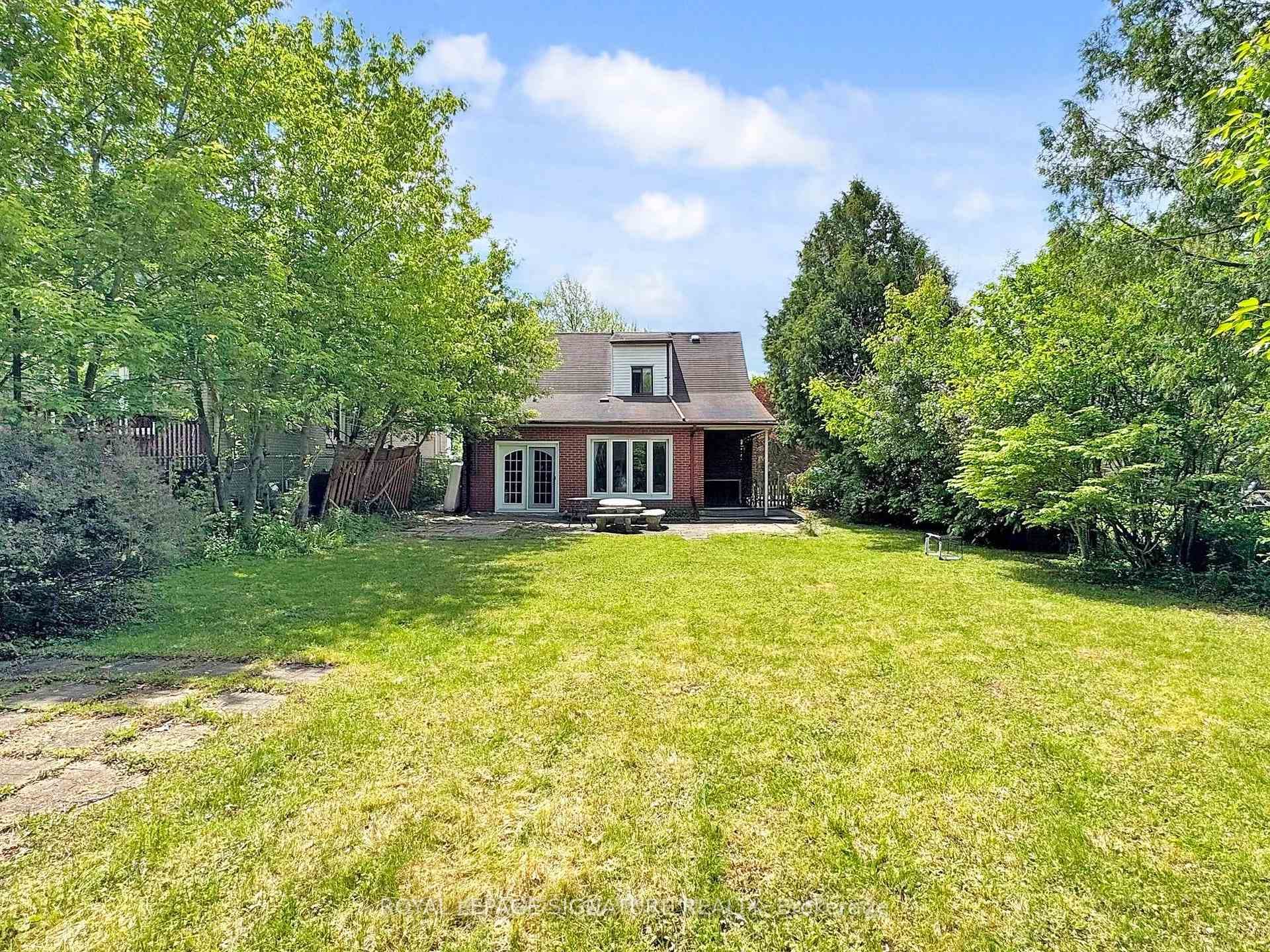 118 Moore Park Avenue photo 43