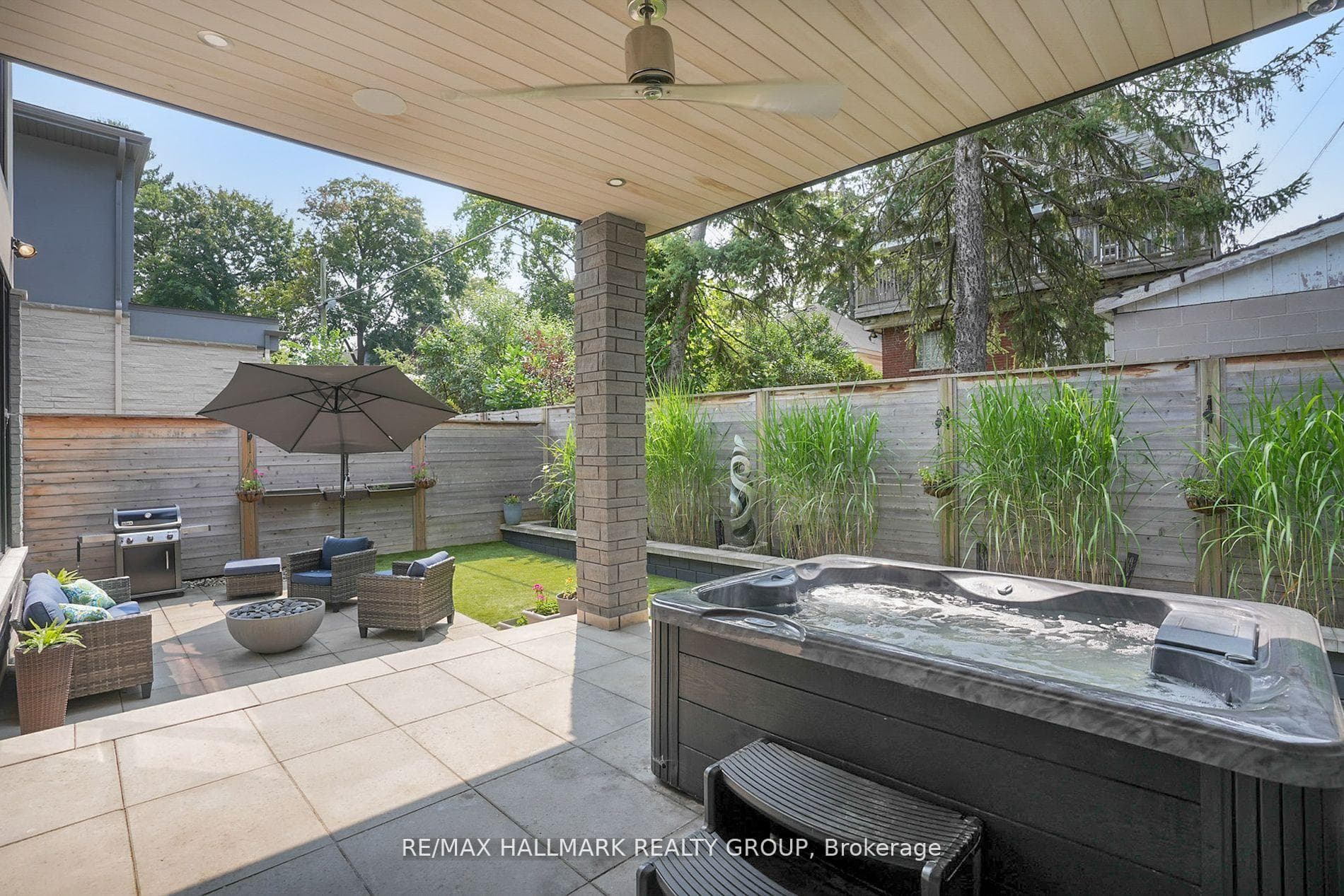 458 TWEEDSMUIR Avenue photo 48