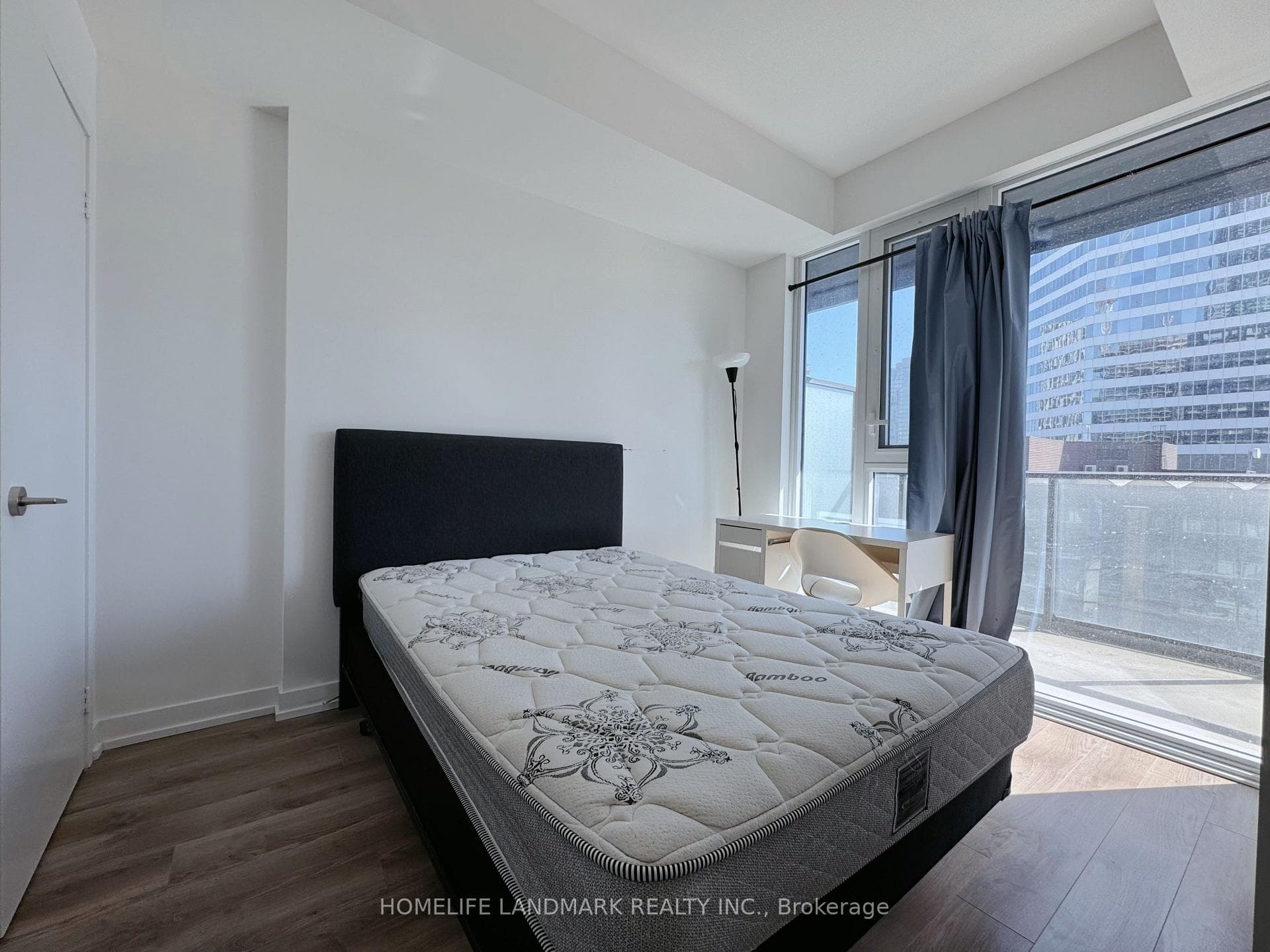 20 Edward Street Unit 1607 photo 8
