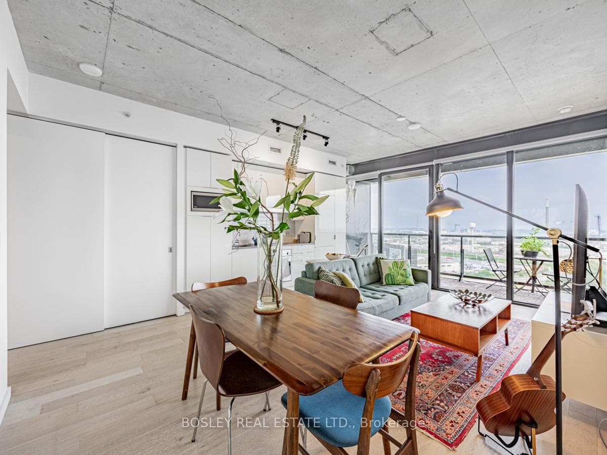 170 Bayview Avenue Unit 1509 photo 9