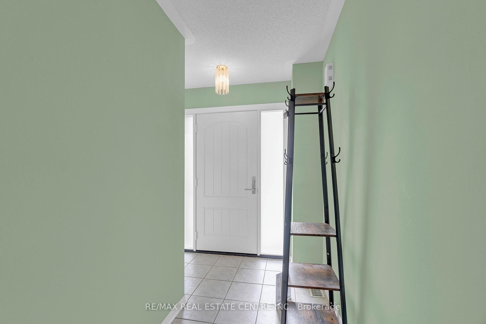 5 Harding Street photo 3