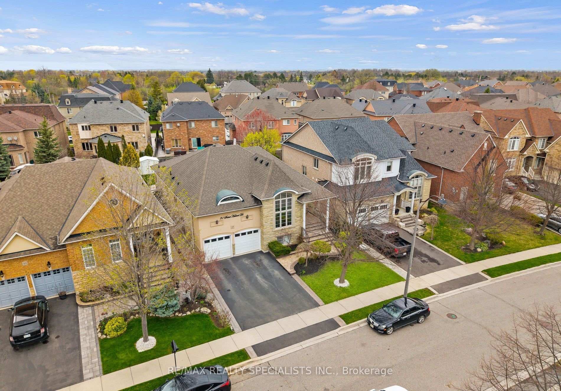 31 Saint Hubert Drive photo 40