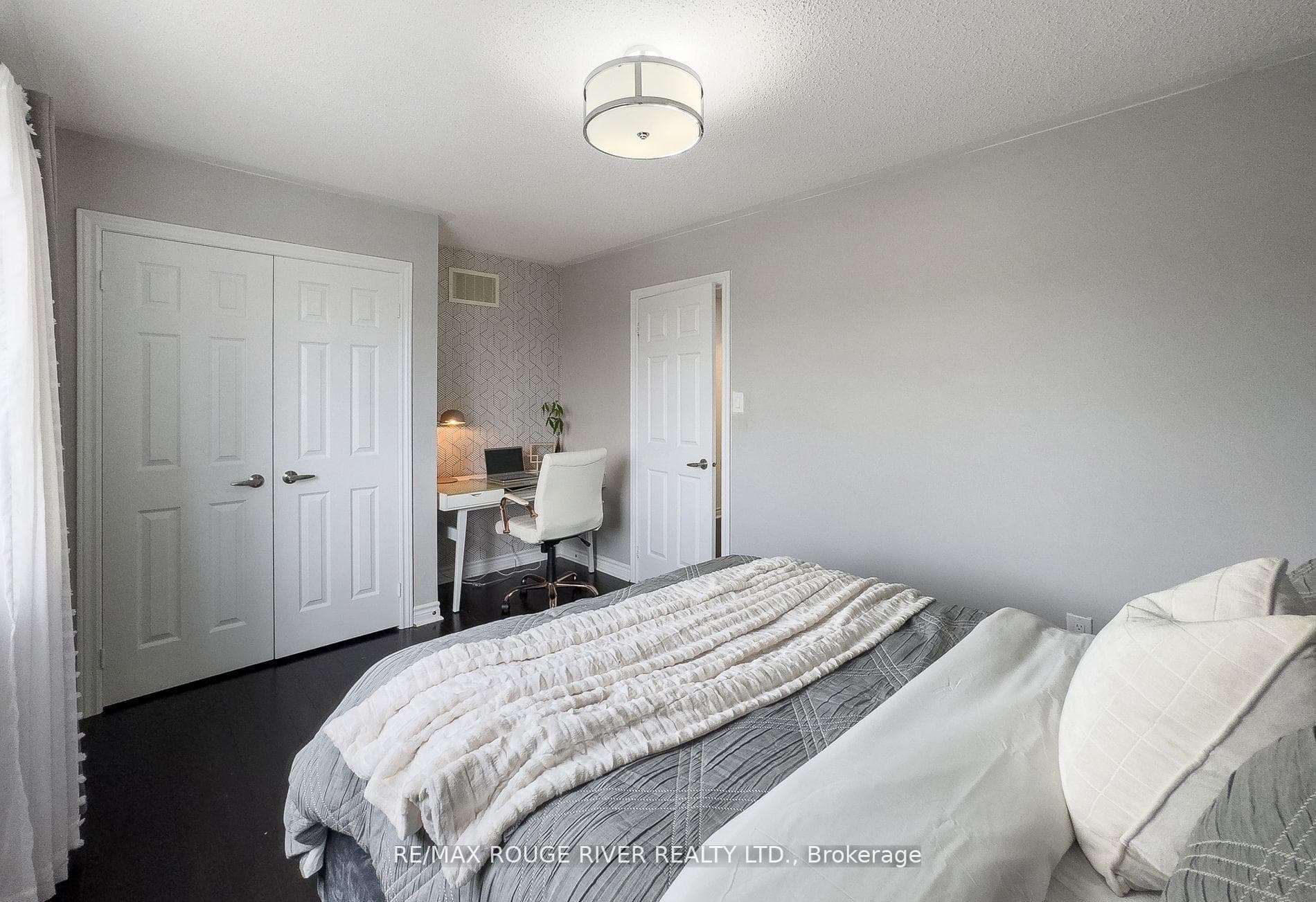 18 Harkness Drive photo 31
