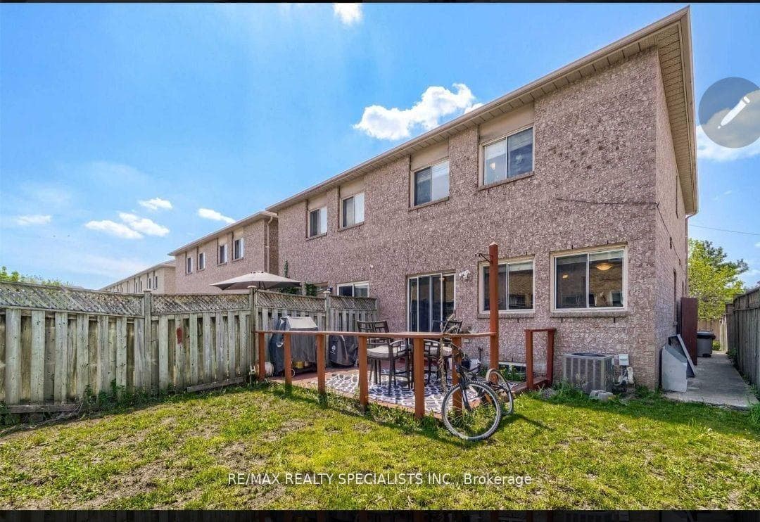 106 Goldenlight Circle Unit 18 photo 15