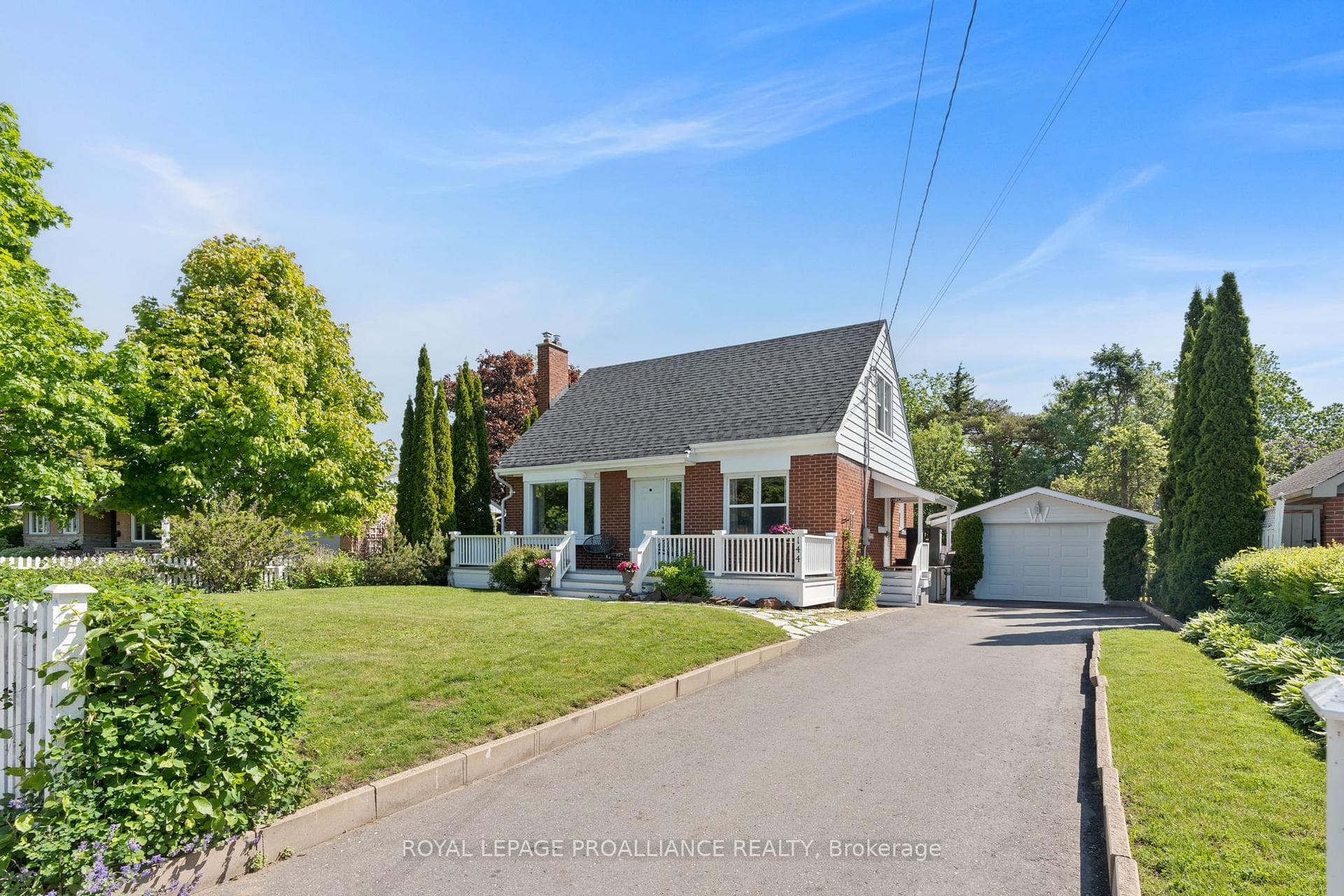 144 Abbott Boulevard photo 1