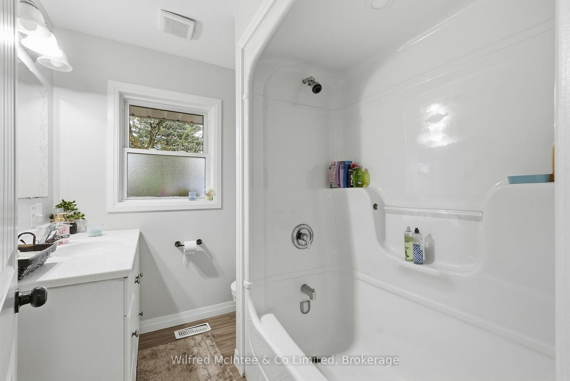 856 York Avenue photo 17