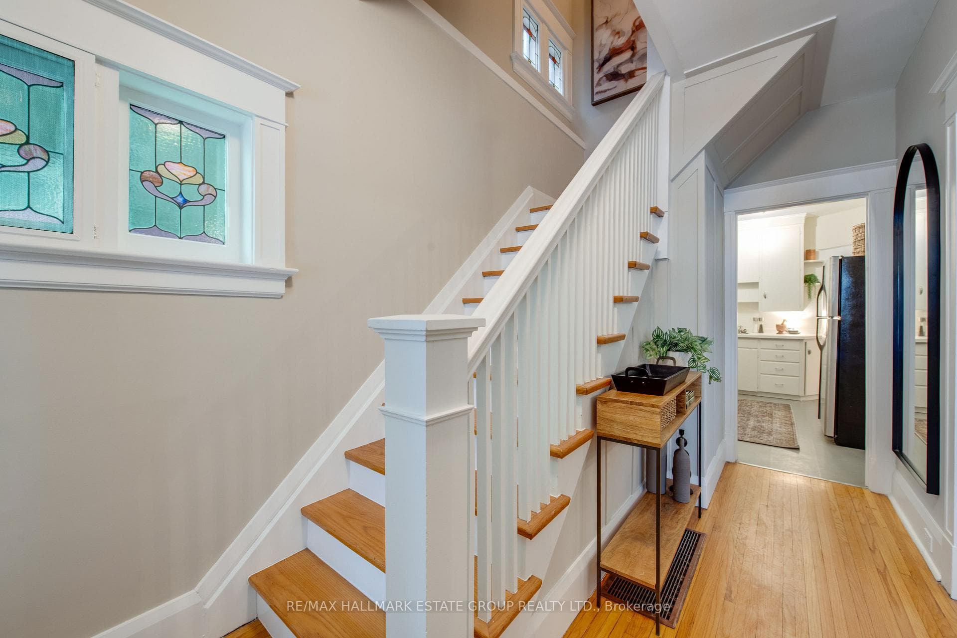 49 Highcroft Road photo 3