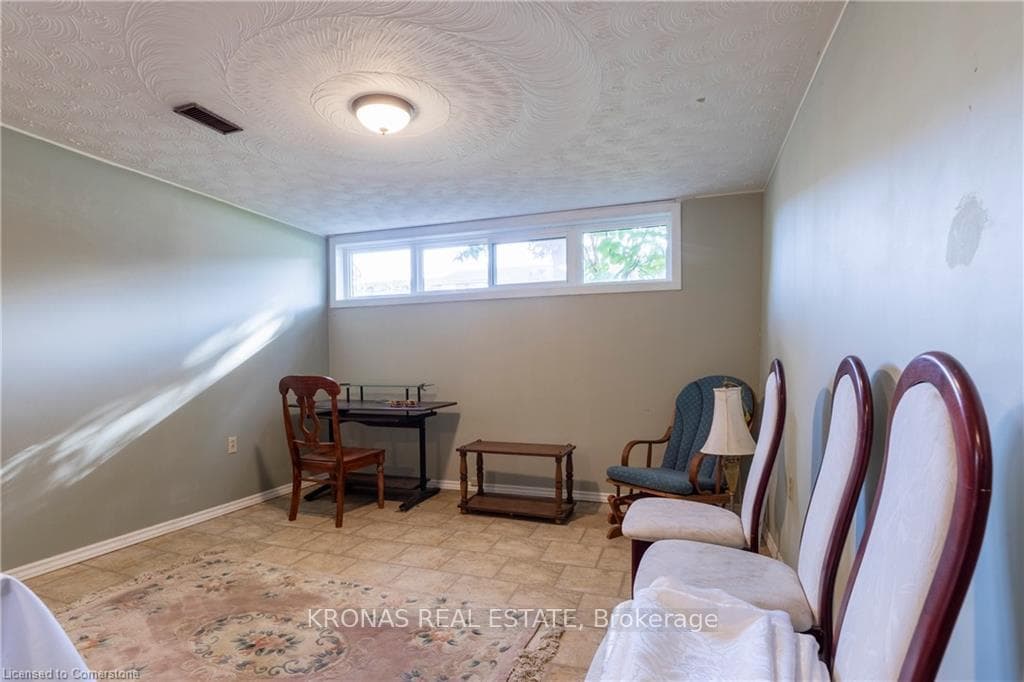 47 Summercrest Drive photo 14
