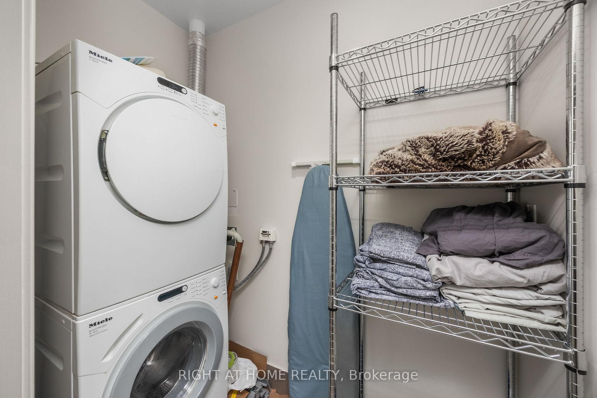 80 John Street Unit 3901 photo 21