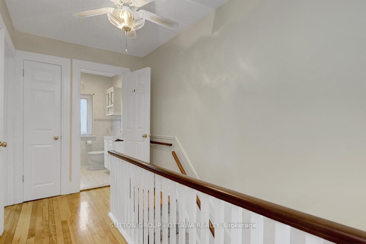 200 Breezehill Avenue photo 20