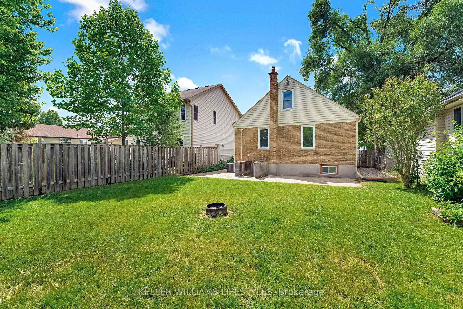 56 Forbes Street photo 43
