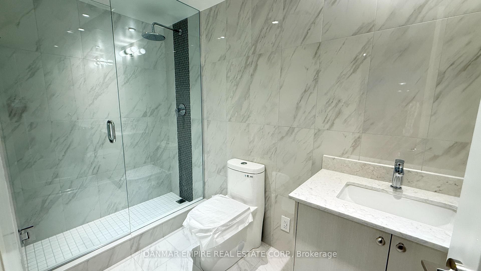 700 Sheppard Avenue Unit 802 photo 7