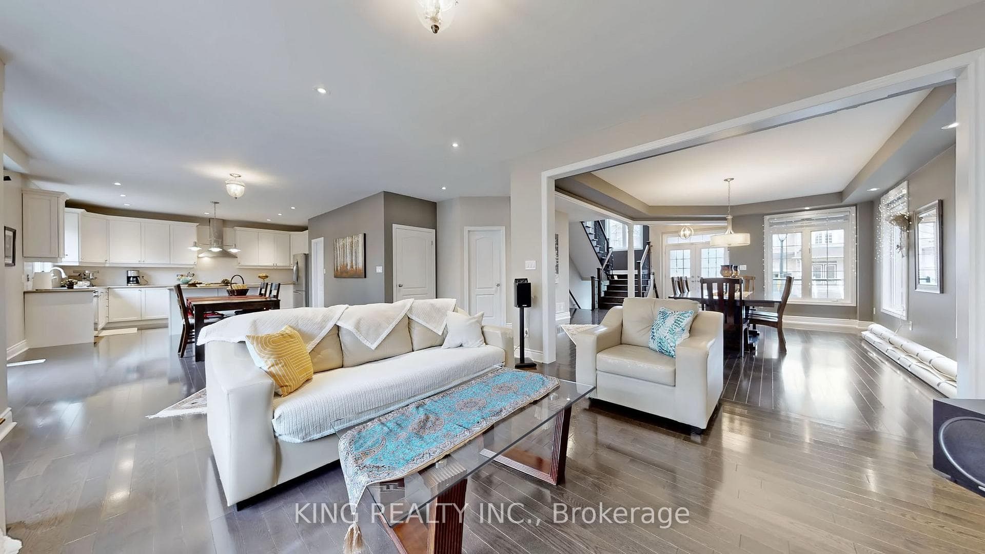 939 Goring Circle photo 8