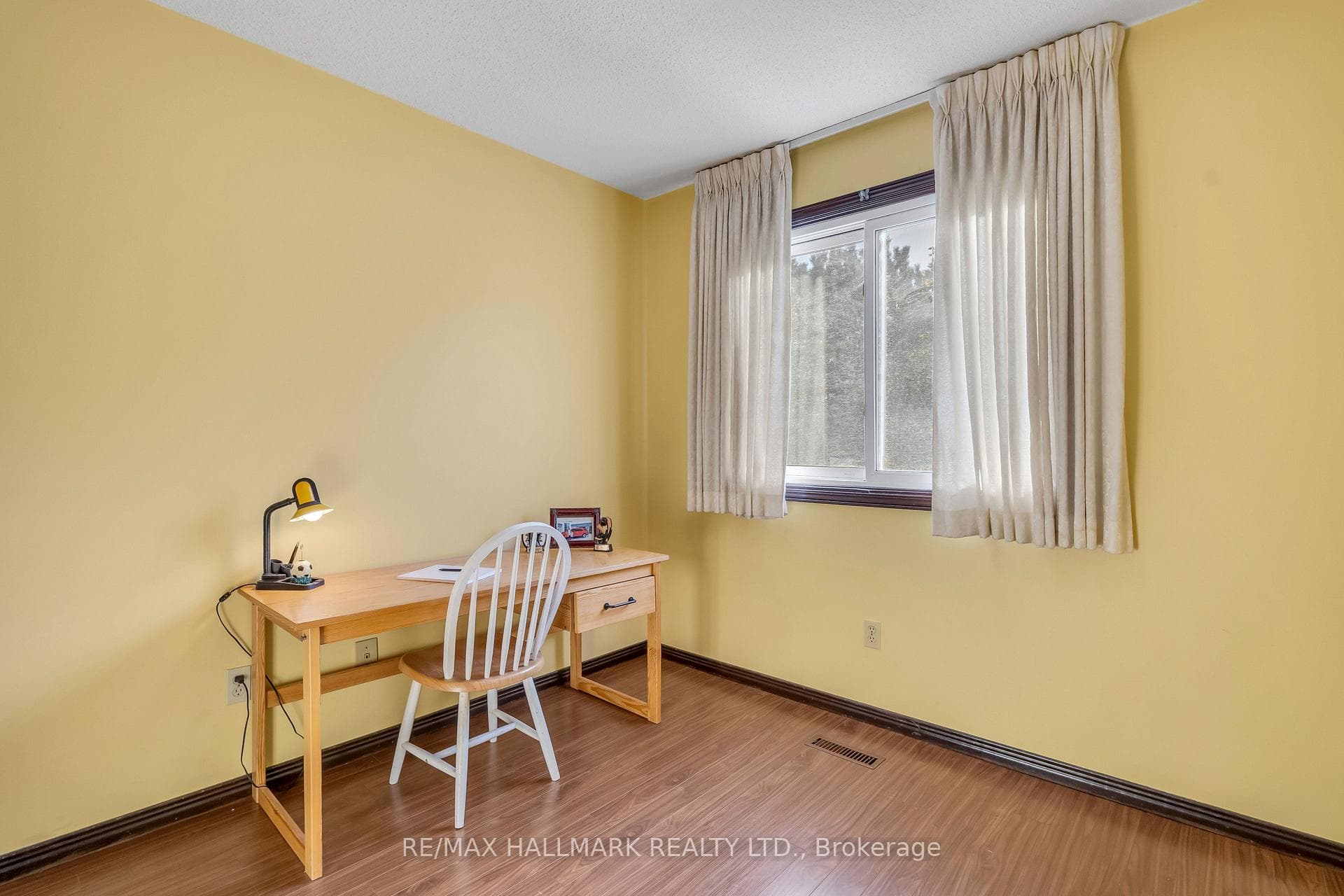 281 Chalfield Lane photo 29