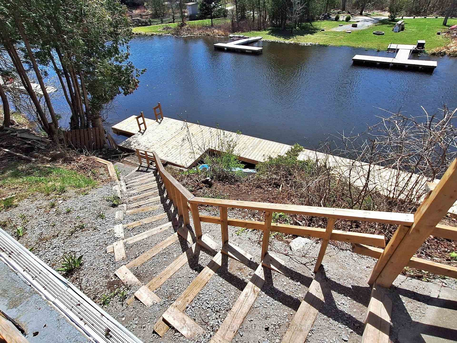 108 Riverbank Drive photo 32
