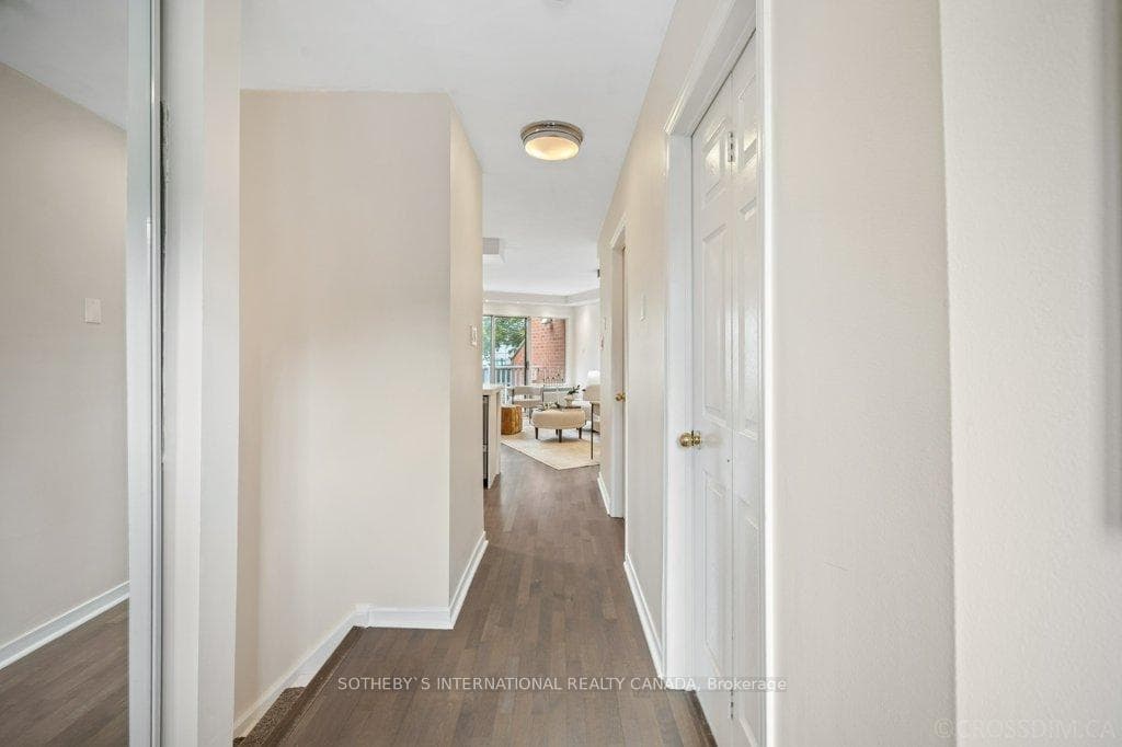 664 Wellington Street Unit Th A photo 14
