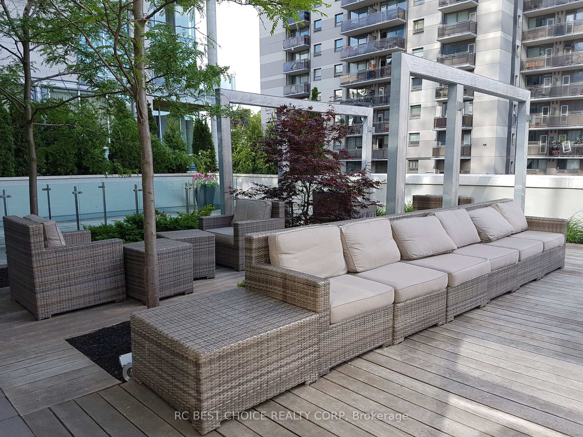 Outdoor Terrace & Patio