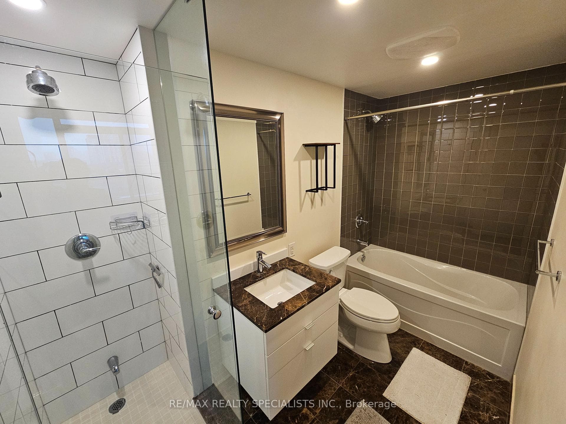 33 Mill Street Unit 806 photo 14