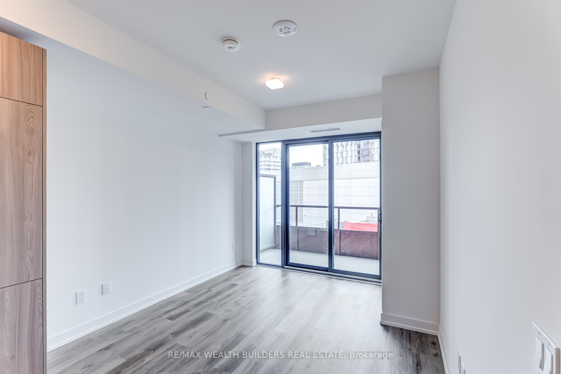 28 Eastern Avenue Unit 224 photo 6