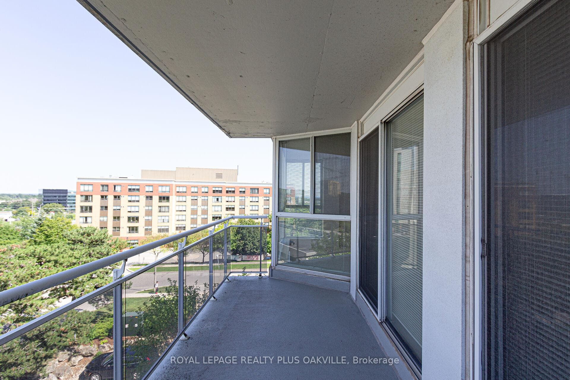 1071 Queens Avenue Unit 405 photo 11