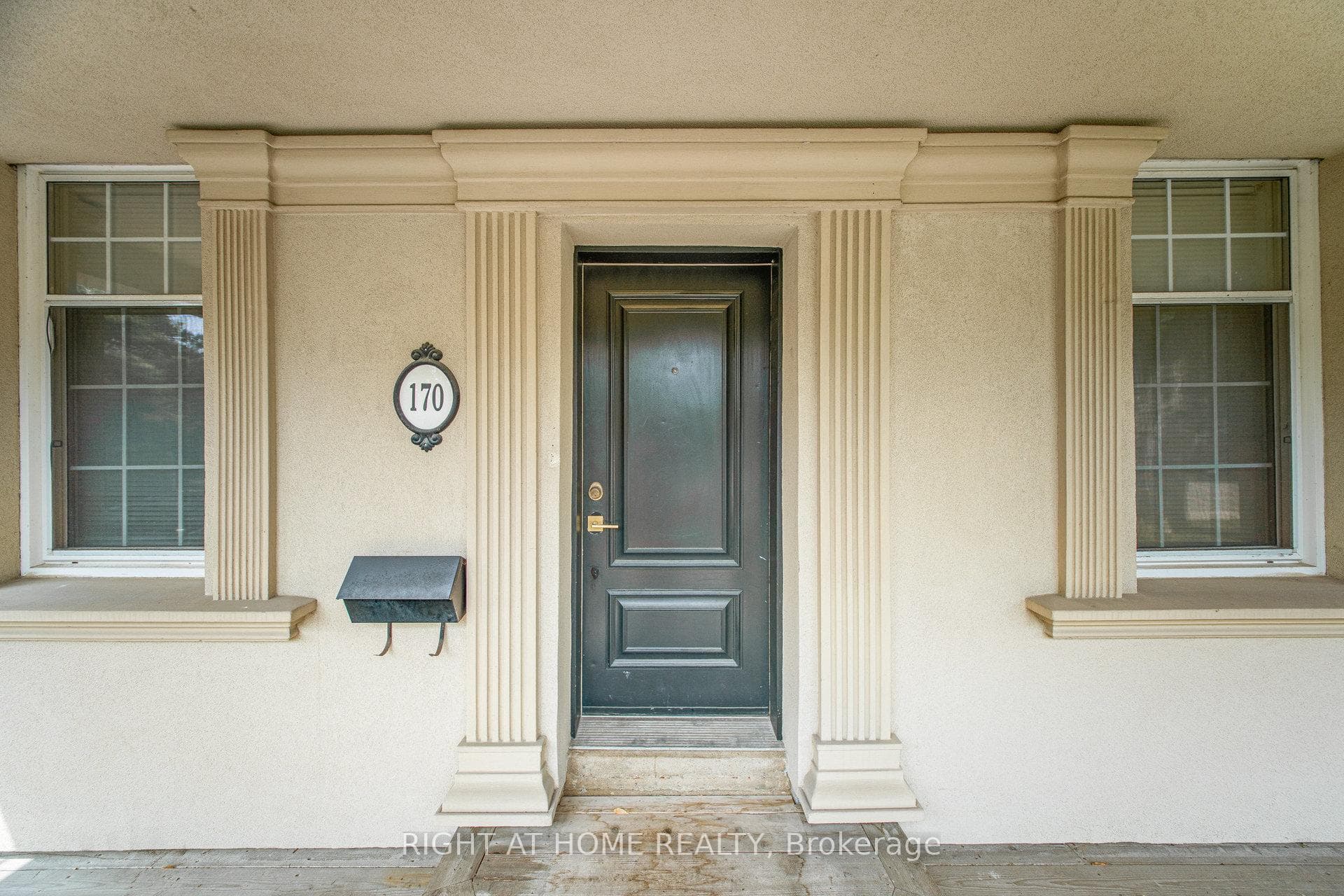 170 Queens Avenue photo 3