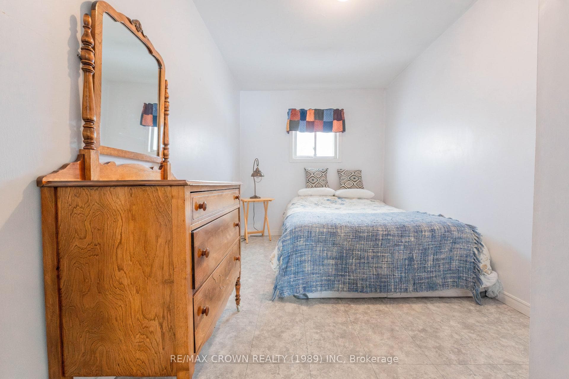16 Lasalle Avenue photo 10