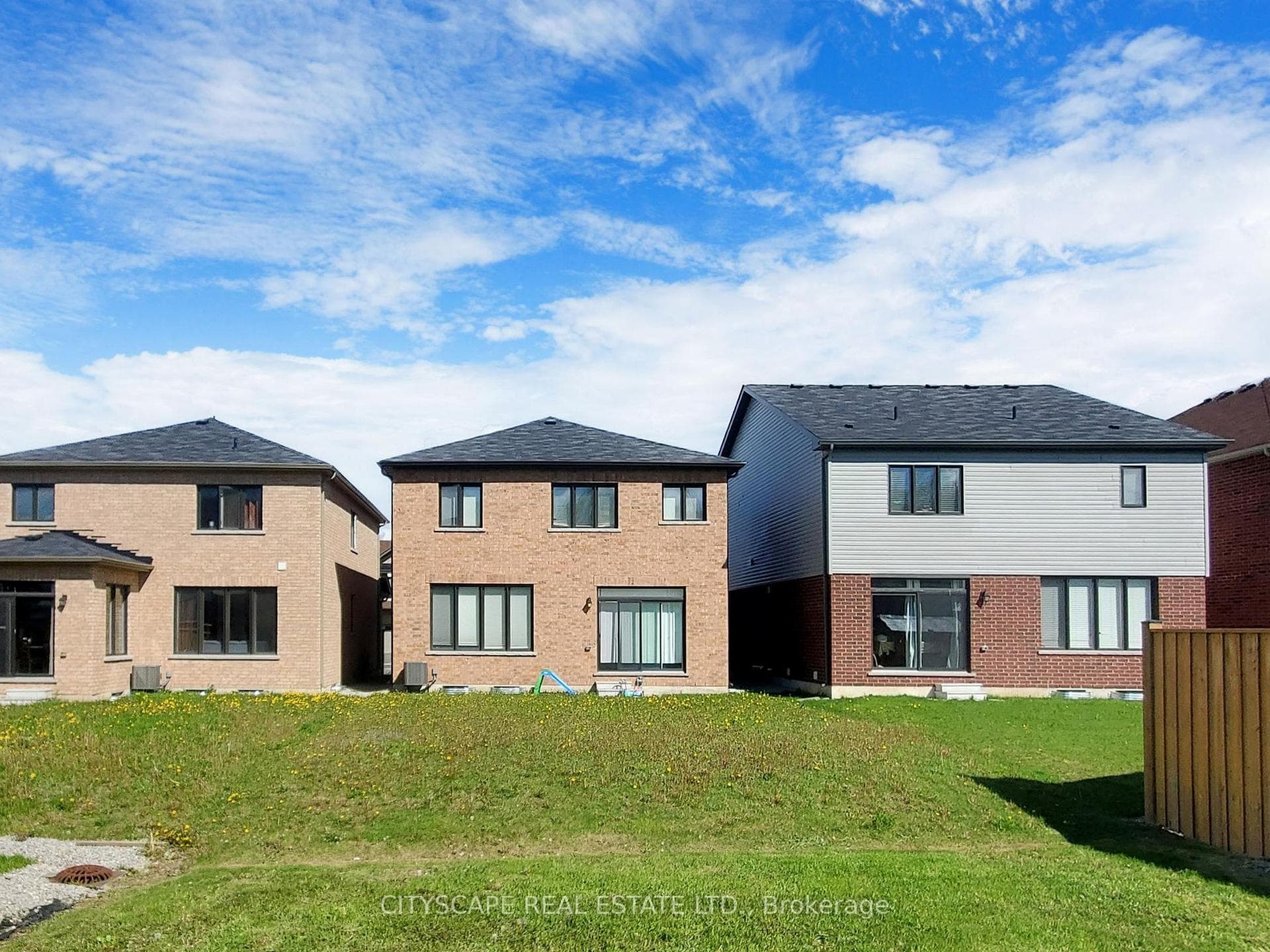 146 Cactus Crescent photo 35