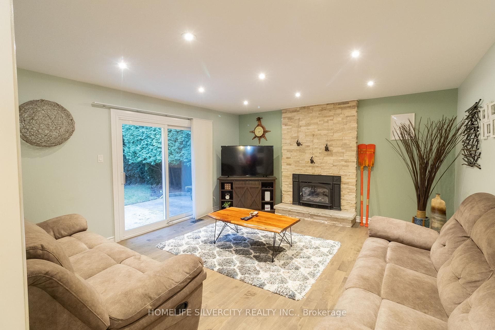 767 Barclay Road photo 10