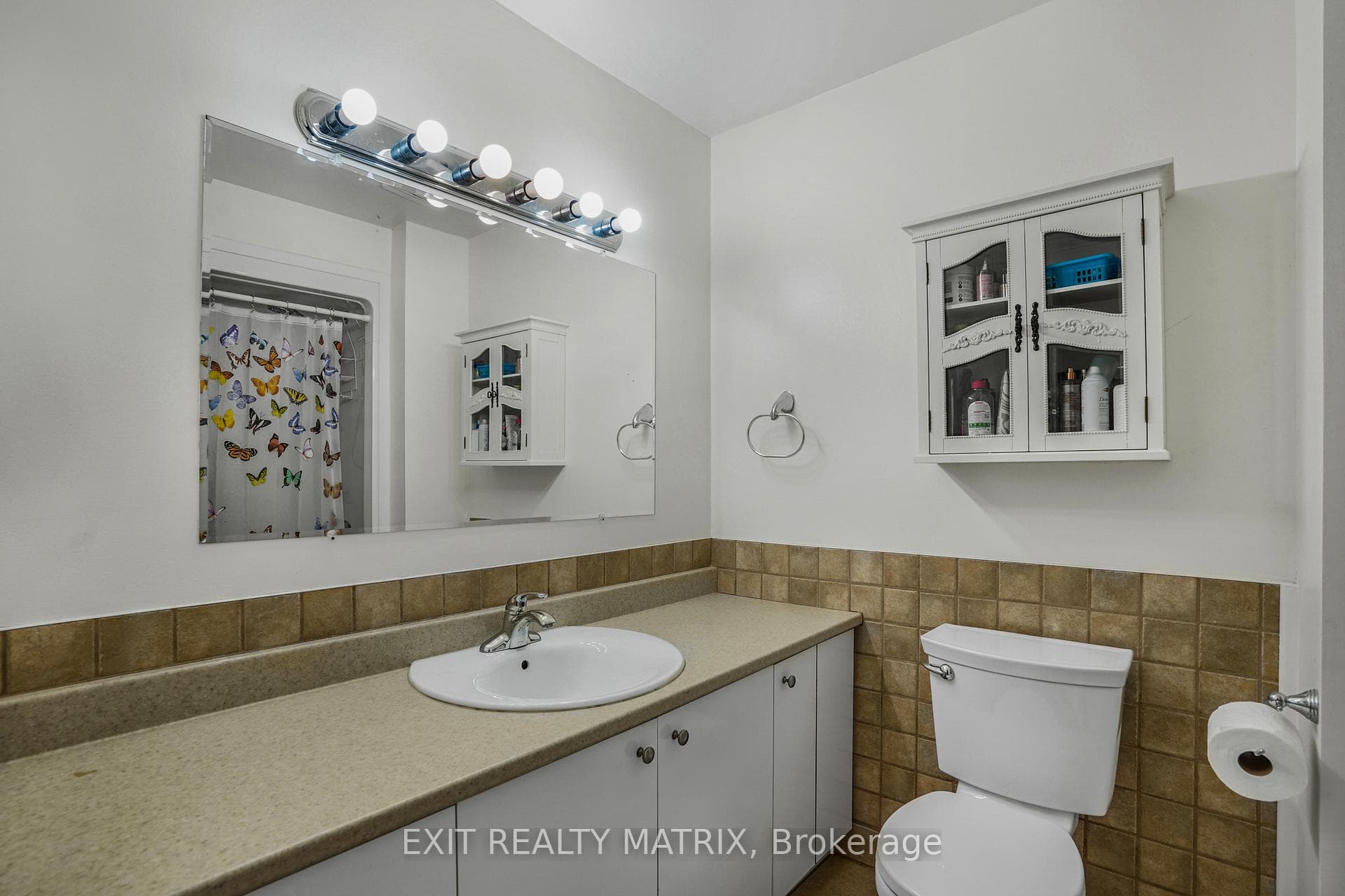 136 Martel Crescent photo 19