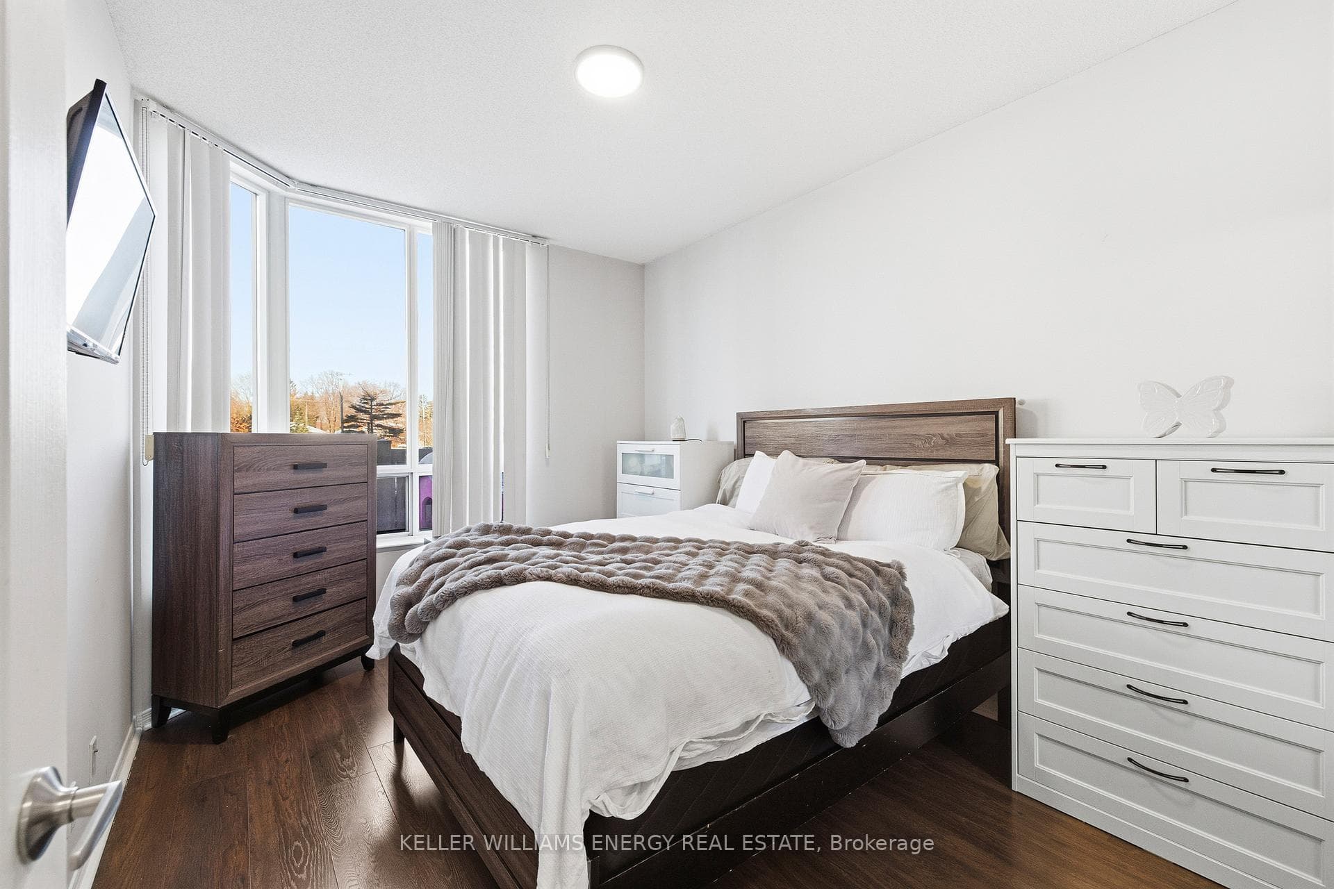 1000 The Esplanade N/A Unit 103 photo 23