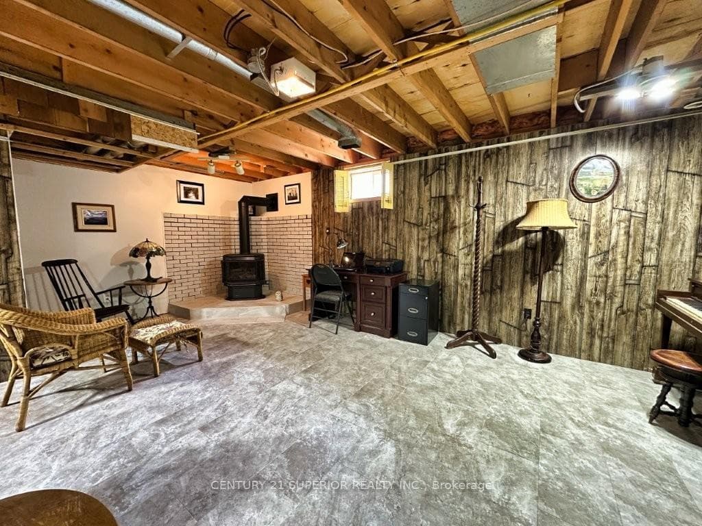 151 Essex Court photo 33