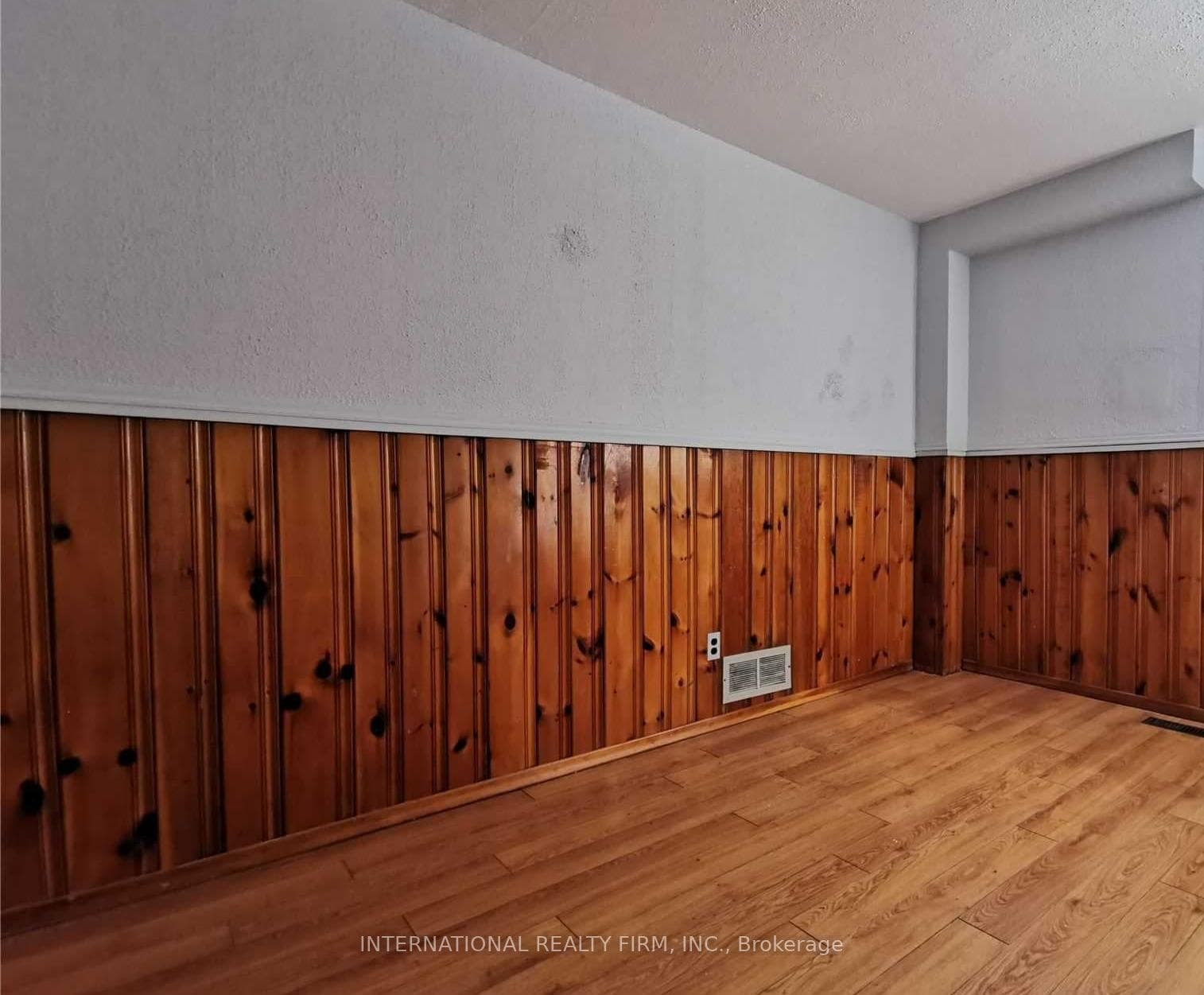 280 cook Street photo 2