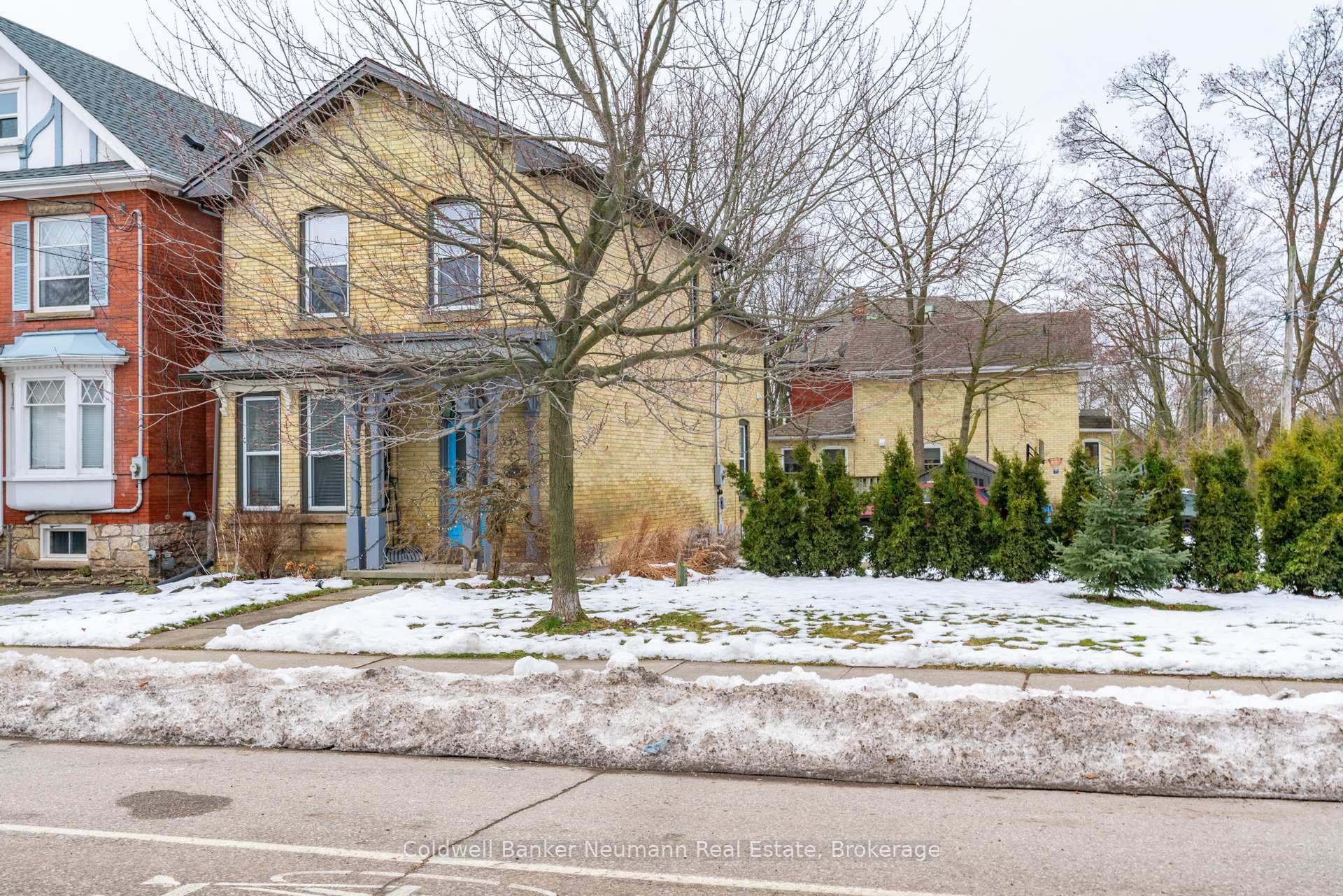 394 Woolwich Street photo 4
