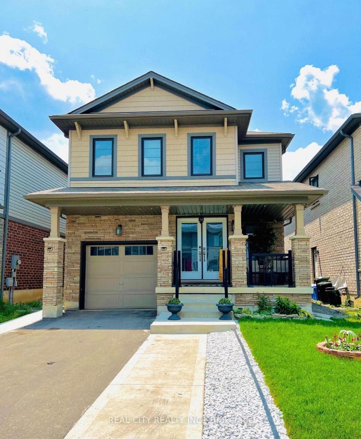 115 Bedrock Drive photo 1
