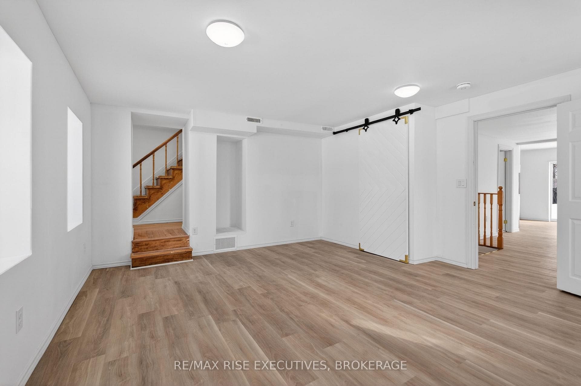 750 Moira Road photo 9