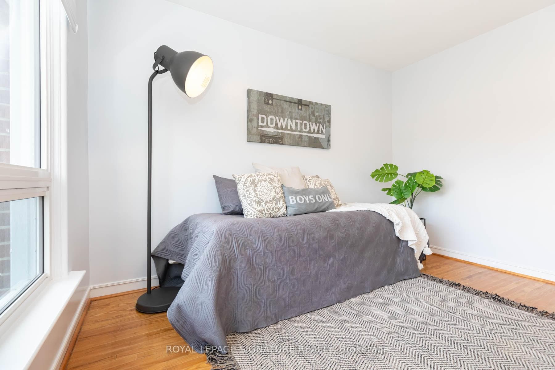 732 Danforth Road photo 21