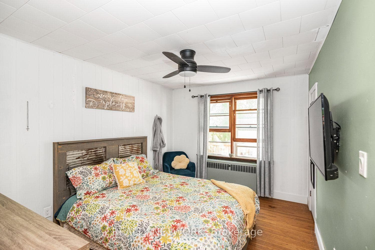 32 Grant Avenue photo 23