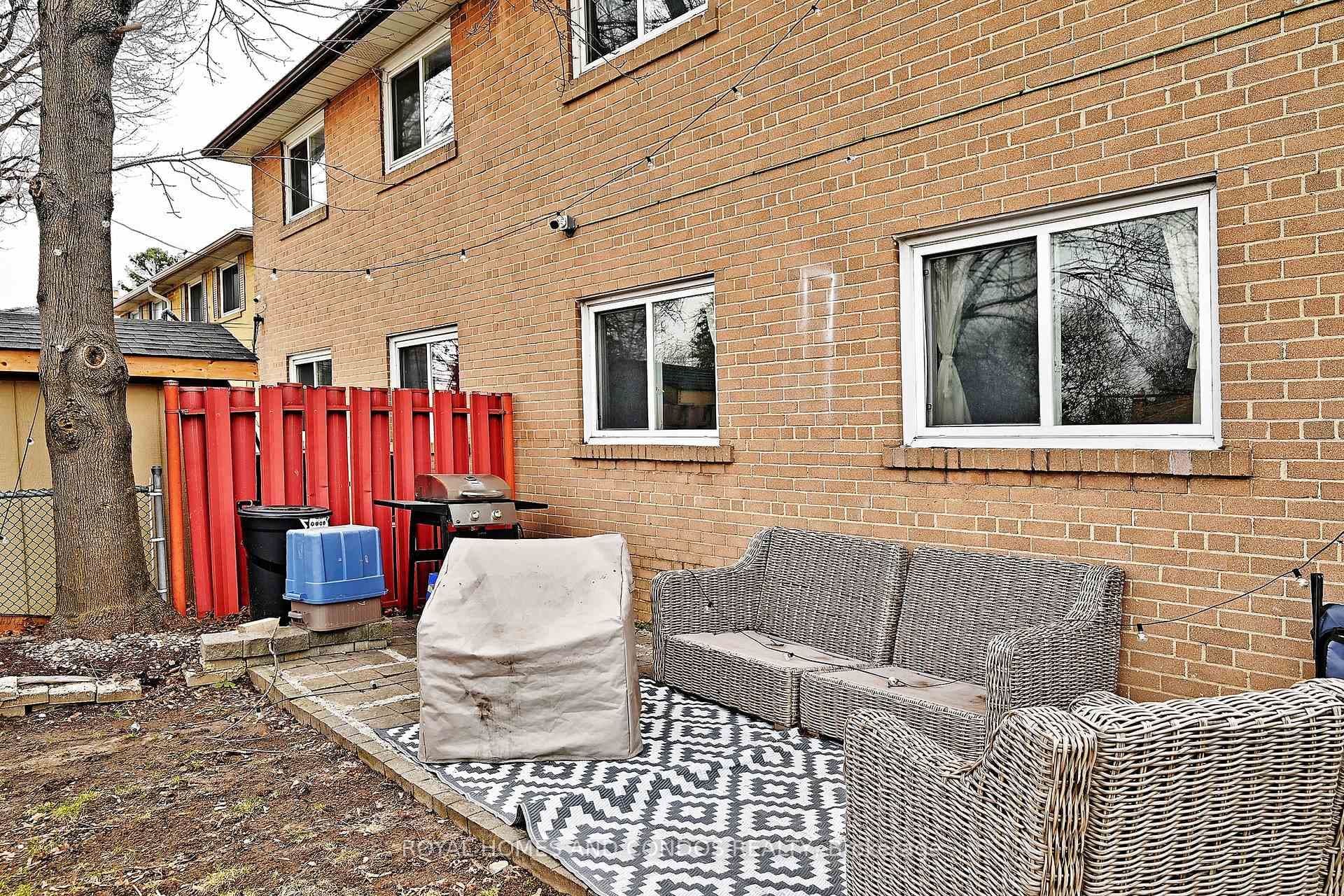40 Pender Crescent Unit Lower photo 33