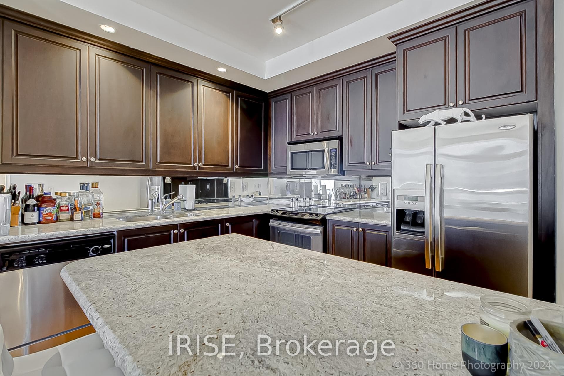 Full Sized Kitchen Appliances with Large Island