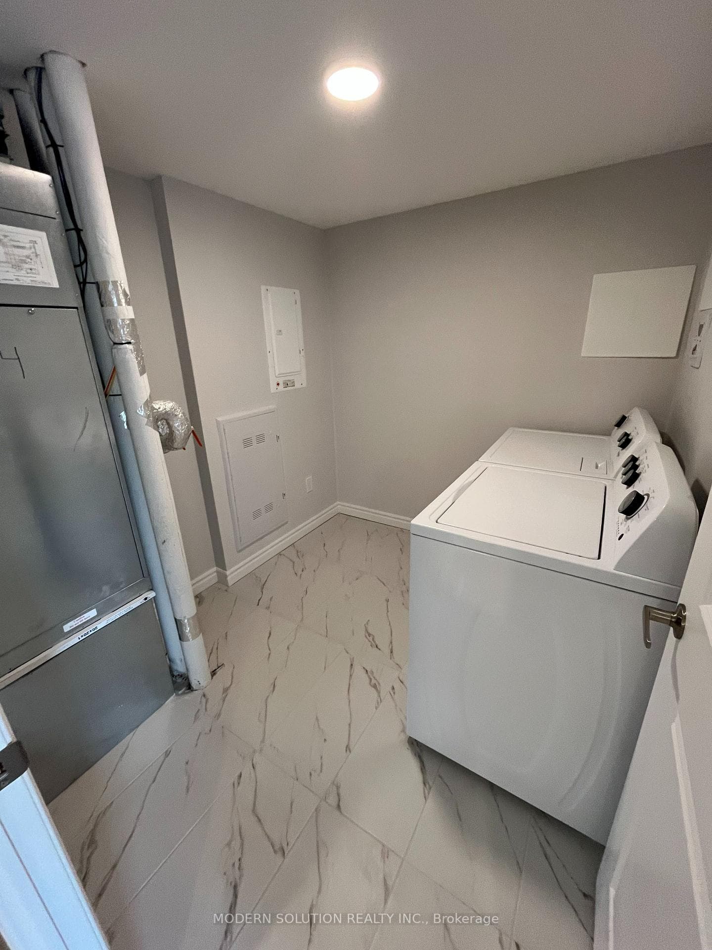 425 Watson Parkway Unit 804 photo 9