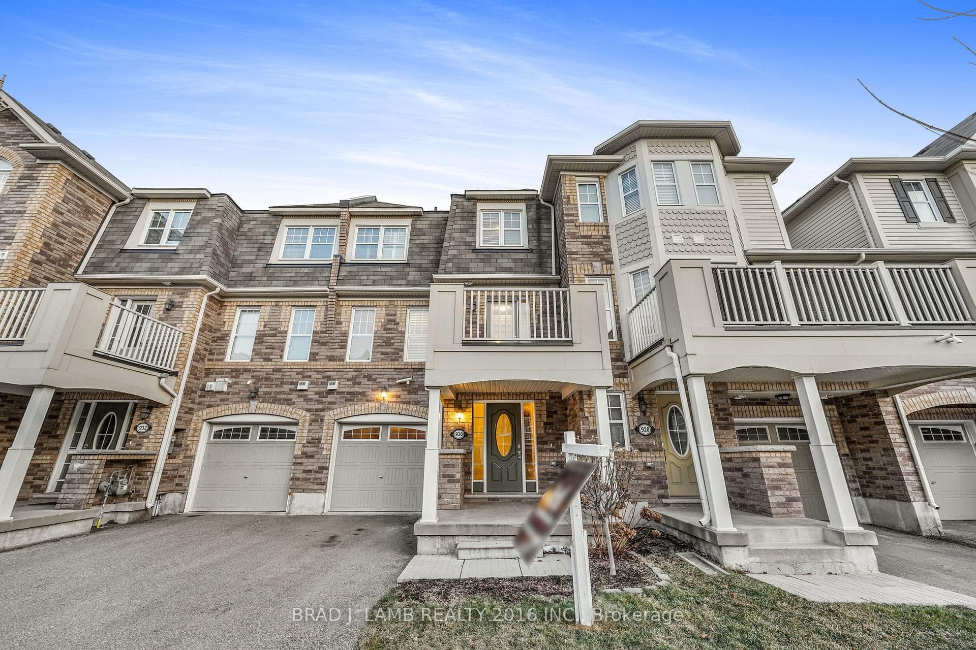 930 Nadalin Heights photo 3