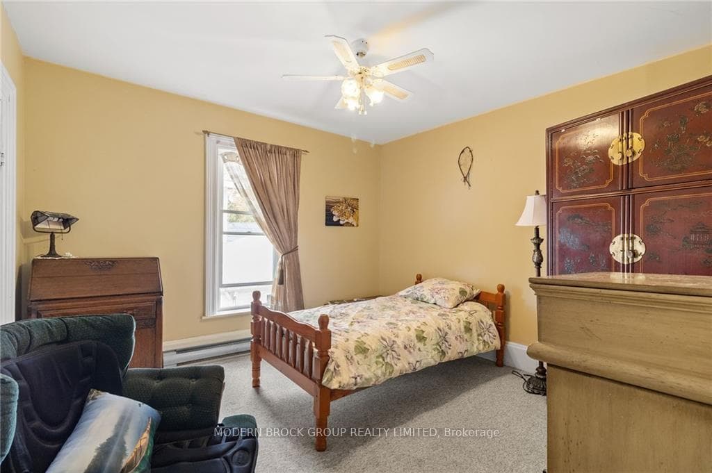 13 HENRY Street photo 19