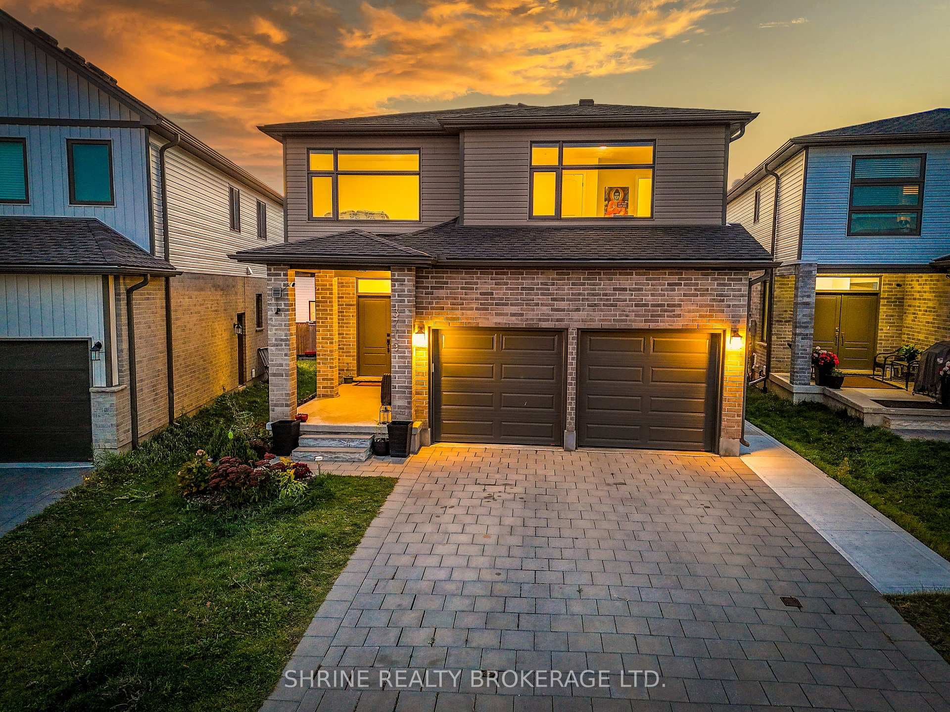 3719 Somerston Crescent photo 2