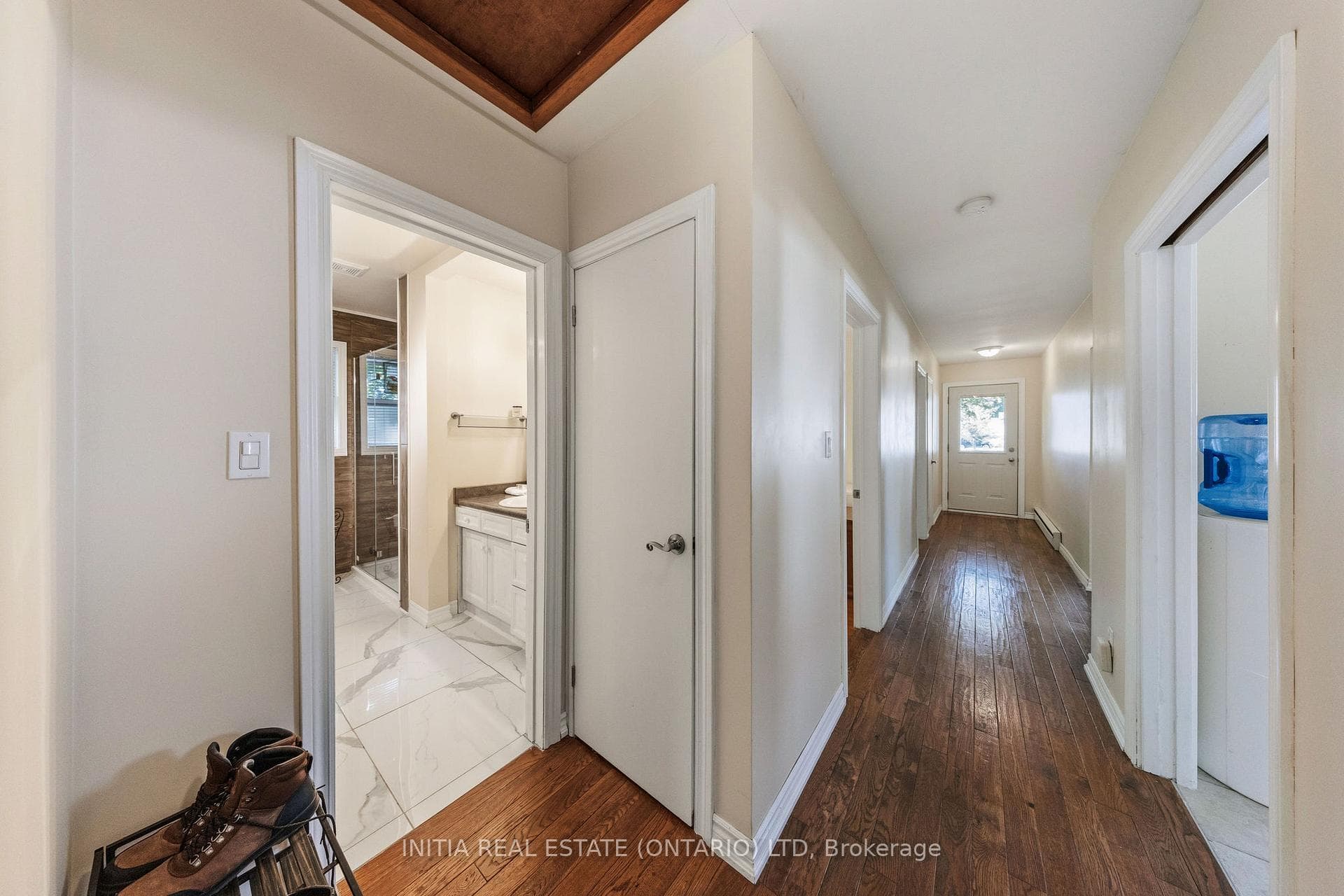 755 Talfourd Street photo 17