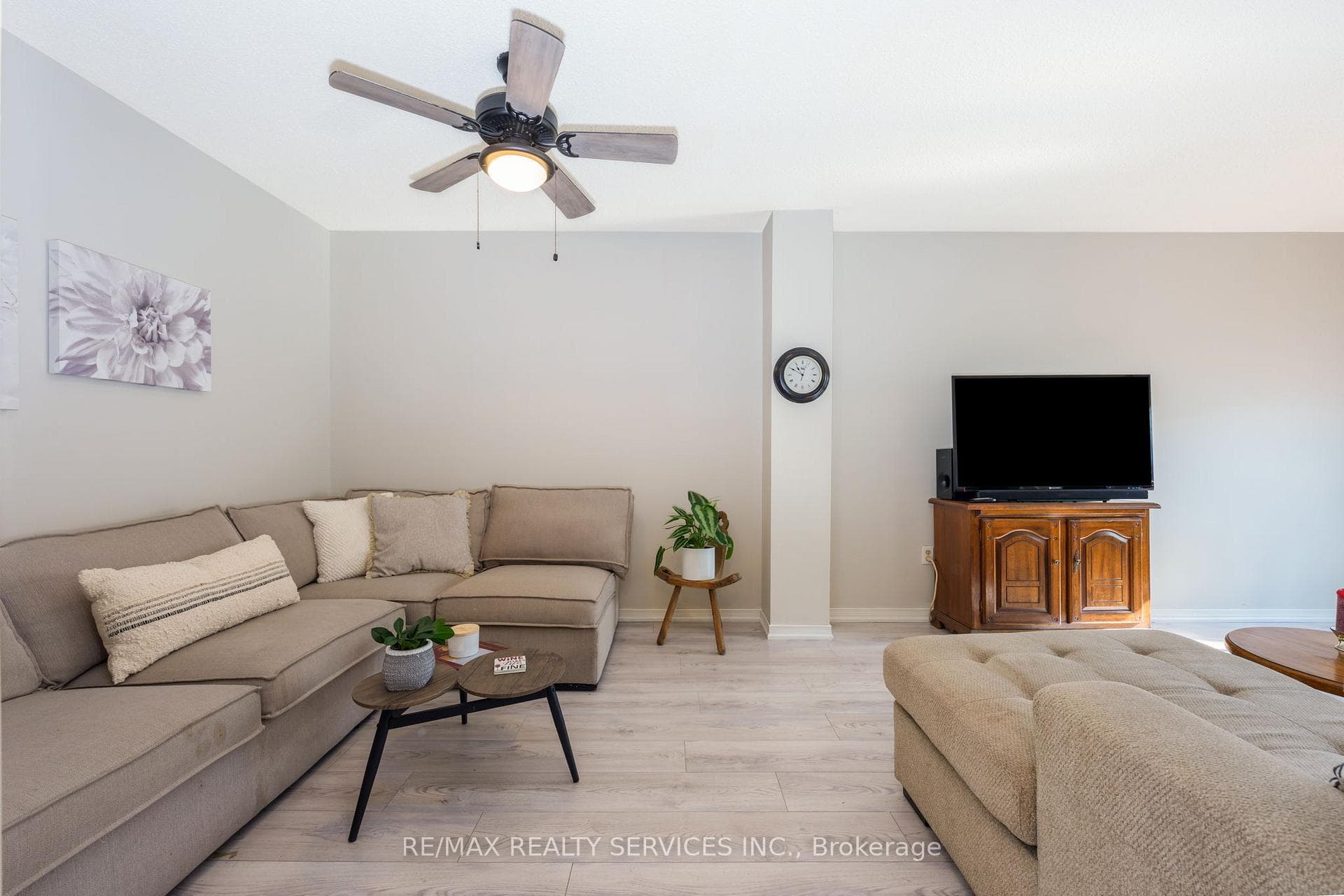 79 Royal Salisbury Way photo 14