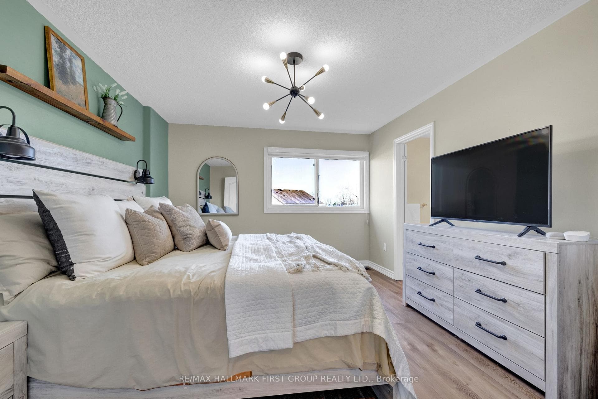 85 Markham Trail photo 16