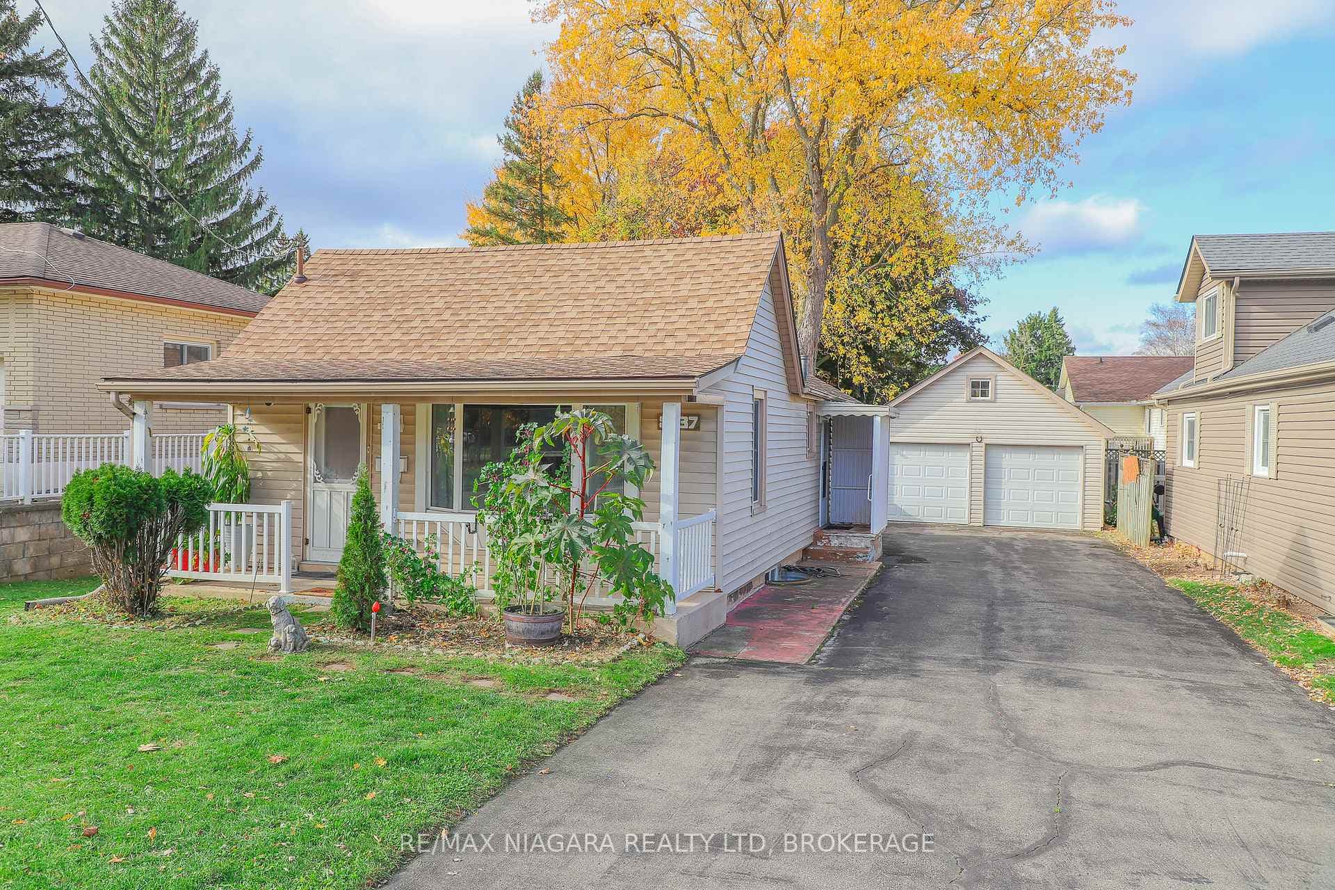 5537 Montrose Road photo 1