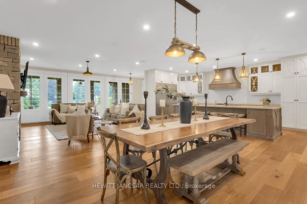 140 Baird Street photo 7