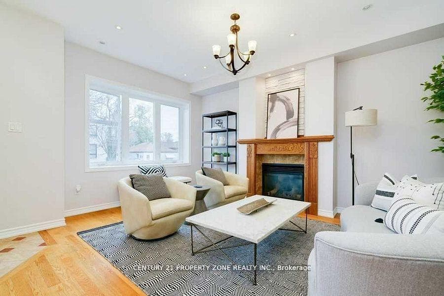126 Meighen Avenue photo 6