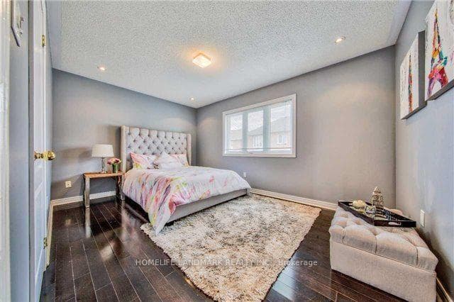 135 Rushworth Drive photo 12